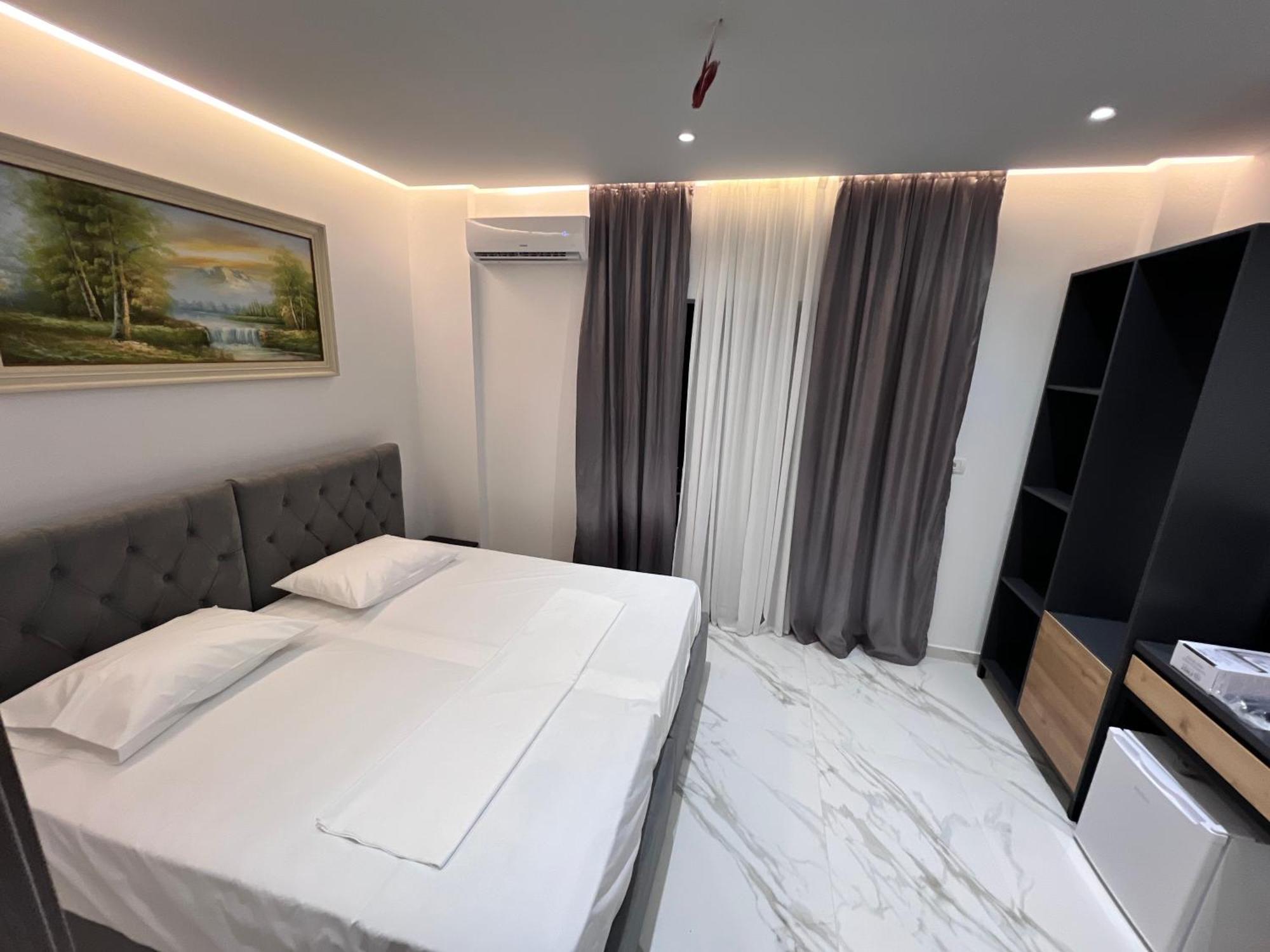 Lezet Hotel Sarandë 외부 사진